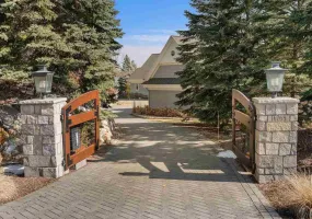 Traverse City, Michigan Home for sale , 5 Bedrooms Bedrooms,5 BathroomsBathrooms,16768 Wrightwood Terrace Drive,473610